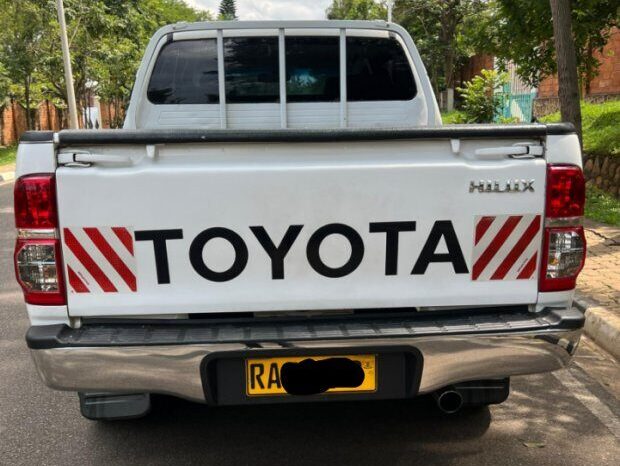 
								TOYOTA HILUX VIGO Manual 2010 full									